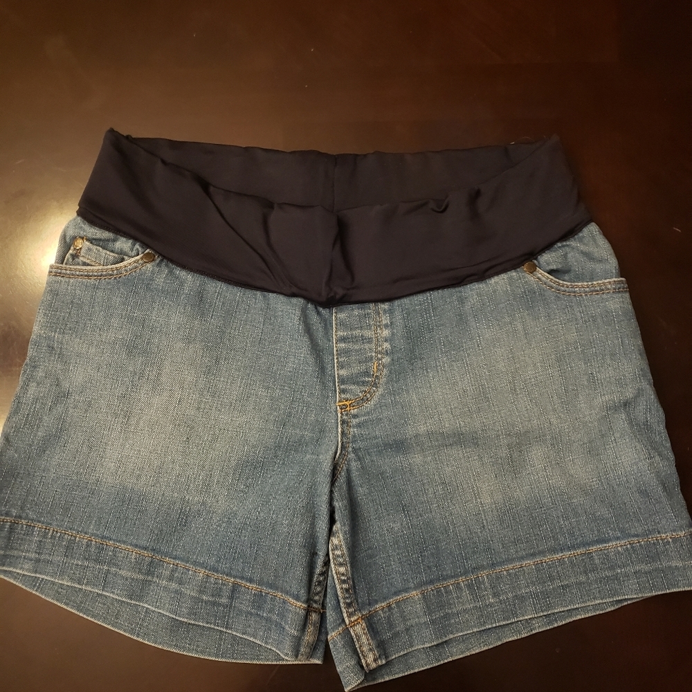🌺 4/$20 Liz Lange for Target denim maternity shorts size small